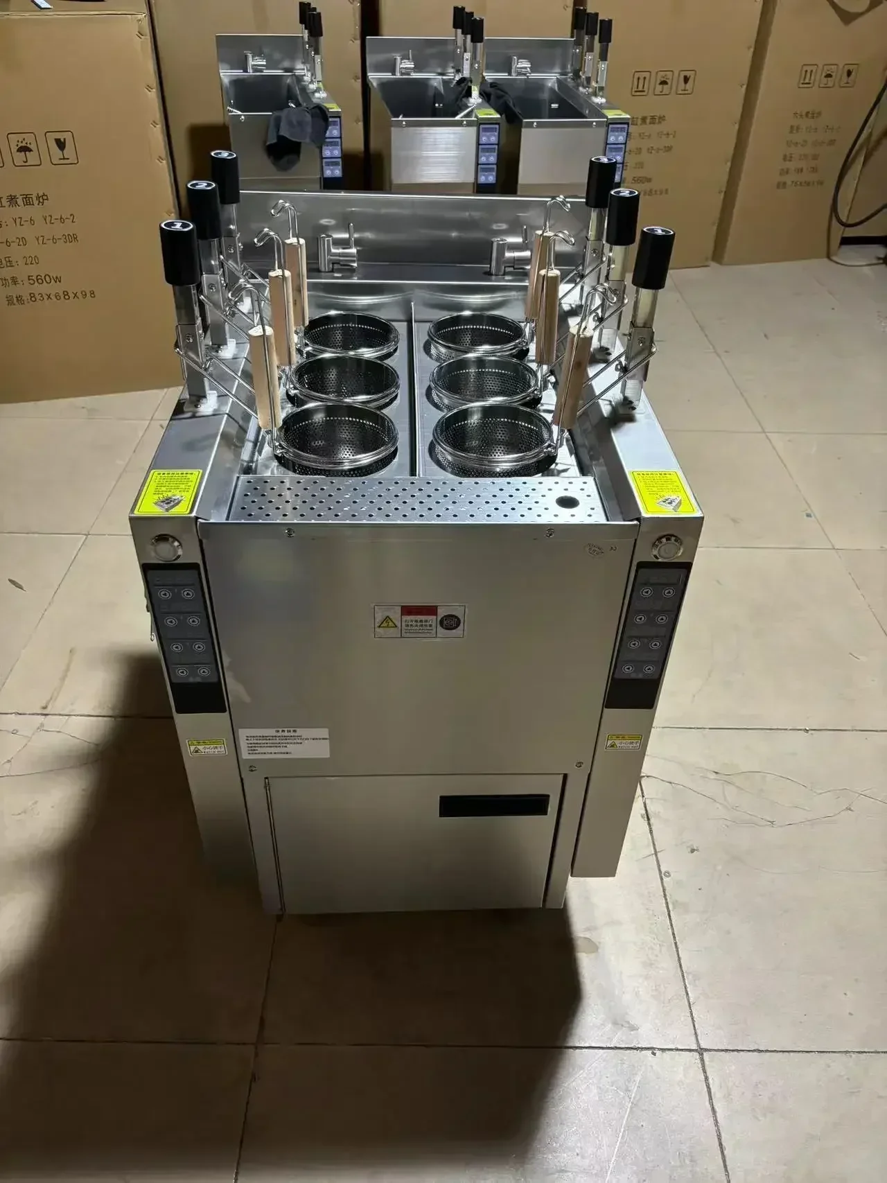 طباخ المعكرونة ذو الرفع التلقا - مراجعة Commercial Kitchen Boiler وسعره